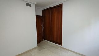 Piso en alquiler en Huerta de la Reina - Trassierra en Córdoba