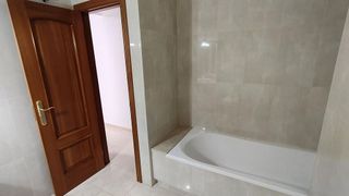 Piso en alquiler en Huerta de la Reina - Trassierra en Córdoba