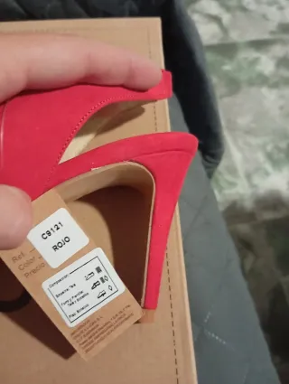 Zapatos CORINA rojos tacón talla 39