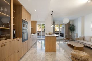 Piso en venta en Nueva Andalucía centro en Marbella