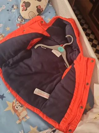 Chaqueta niño 12-18 meses  hay 2 unidades