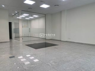 Local comercial en alquiler en Pau de Carabanchel en Madrid