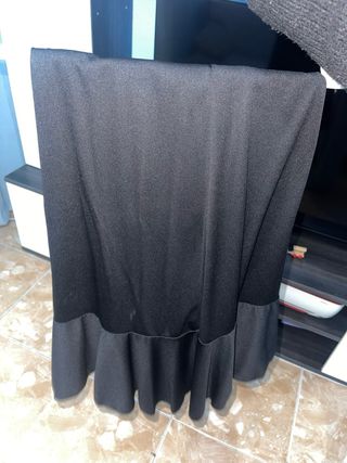 Falda larga negra flamenca cómoda