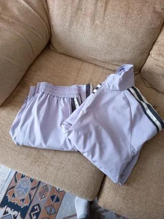 Chándal unisex gris y morado