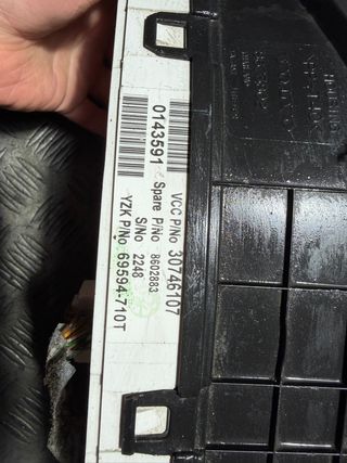 Cuadro Instrumentos Volvo V70 II 2001