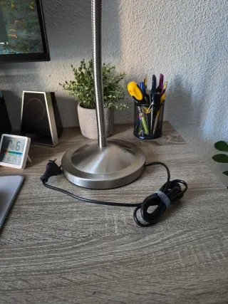 Flexo de mesa Ikea inoxidable