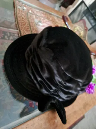 Cappellino donna vintage velluto marrone