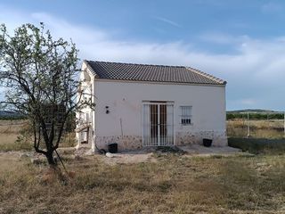 Casa rural en venta en Yecla