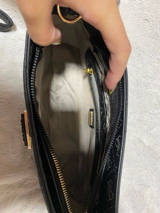 Bolso Negro y Dorado