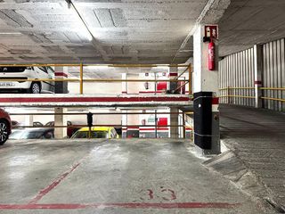 Garaje en venta en Eixample Nord – La Devesa en Girona