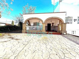 Chalet en alquiler en Almendralejo