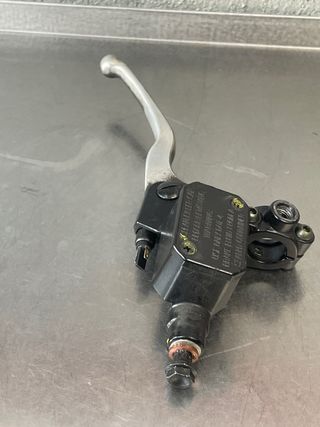 Bomba Freno Derecha Piaggio Beverly 300s