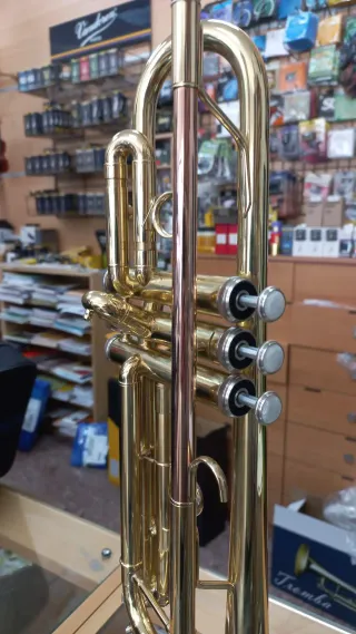 Trompeta Amadeus TR600 Nueva