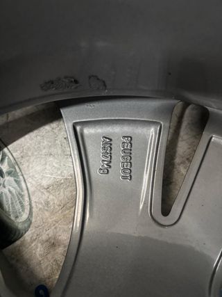 JUEGO LLANTAS PEUGEOT 2008 17 PULGADAS