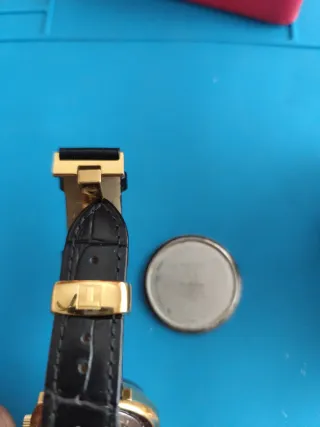 Reloj Tissot Automático bañado en oro Correa Negra