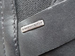 Botines de cuero negros con hebilla impermeables