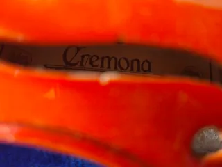 Violín 1/2 Cremona con funda