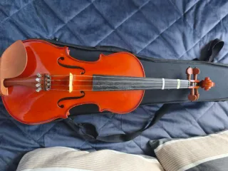 Violín 1/2 Cremona con funda