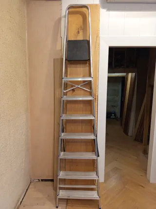 Escalera metálica 8 peldaños