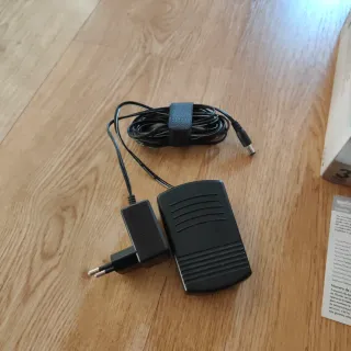 Máquina de coser pequeña JOCCA con pedal