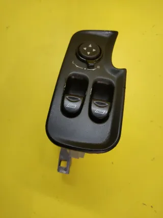 BOTONERA ELEVALUNAS ELECTRICOS ALFA 147