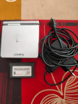 Nintendo GBA SP + Final Fantasy Tactics