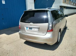Mitsubishi Grandis 2007