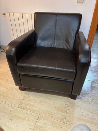 Sillón de piel marrón