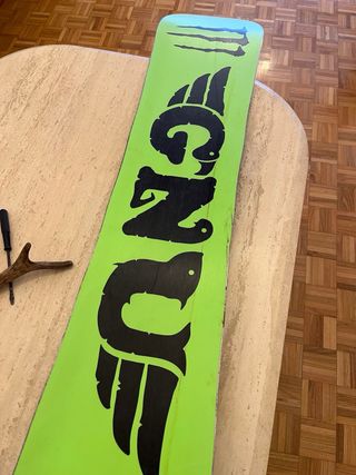 Tabla Snowboard GNU Danny Kass x Monster