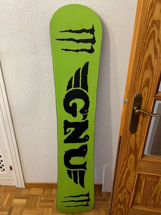 Tabla Snowboard GNU Danny Kass x Monster