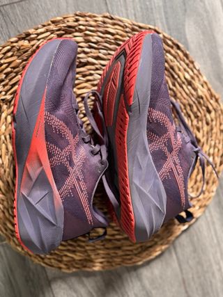 ASICS Novablast 5 Zapatillas Running Mujer