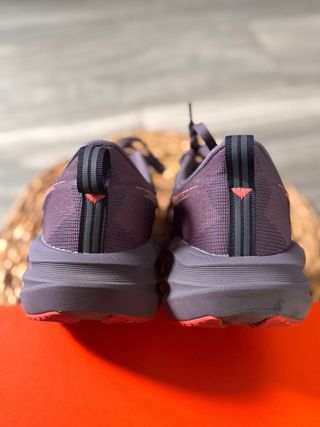 ASICS Novablast 5 Zapatillas Running Mujer