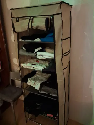 Armario de tela con baldas