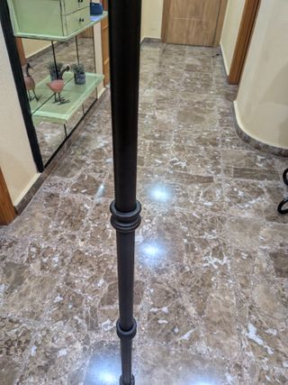 Lámpara de pie forja negra pantalla rústica