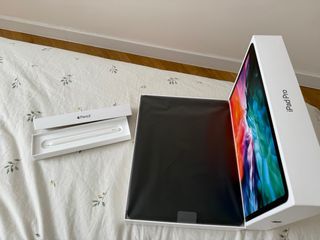 iPad Pro 12.9 4ª Gen 128GB + Pencil