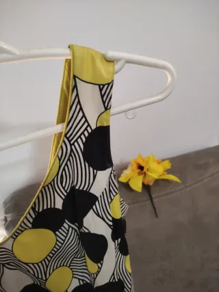 Traje de flamenca con volantes. Cómo nuevo