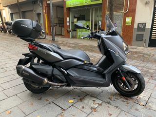 Yamaha X-MAX 400