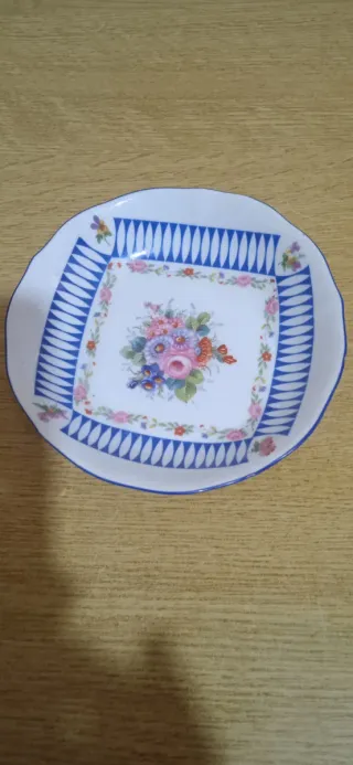 Piattino in ceramica decorato floreale