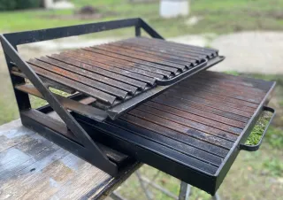 Barbacoa metálica negra