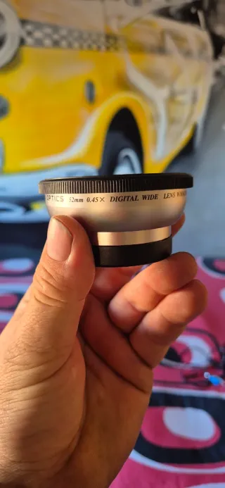 Cámara Nikon D3100 con grip