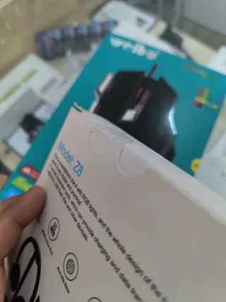 Soporte Auriculares RGB New Bee Z8