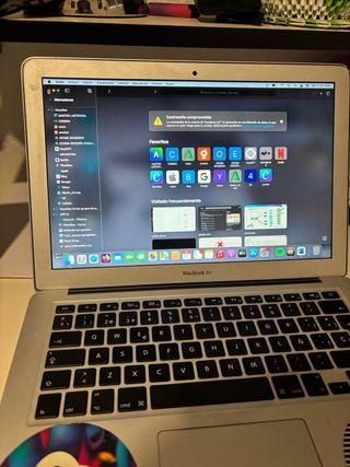MacBook Air 13” (2014) 4GB RAM 120GB SSD