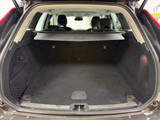 VOLVO XC60 B4 Momentum Pro AWD Aut. desde 415€/mes