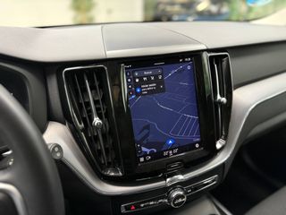 VOLVO XC60 B4 Momentum Pro AWD Aut. desde 415€/mes