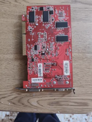 TARJETA GRAFICA AGP ATI-RADEON R96/9550