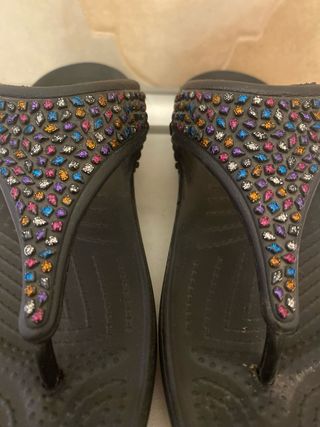 Sandalias Crocs Multicolor con Brillantes