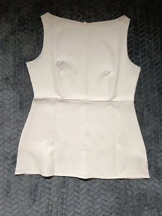 Conjunto top y falda plisada beige