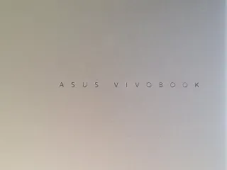 ASUS Vivobook S15 OLED 1 TB con caricabatterie e Windows