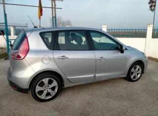 Renault Scenic 2011