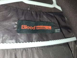 Cazadora marrón acolchada